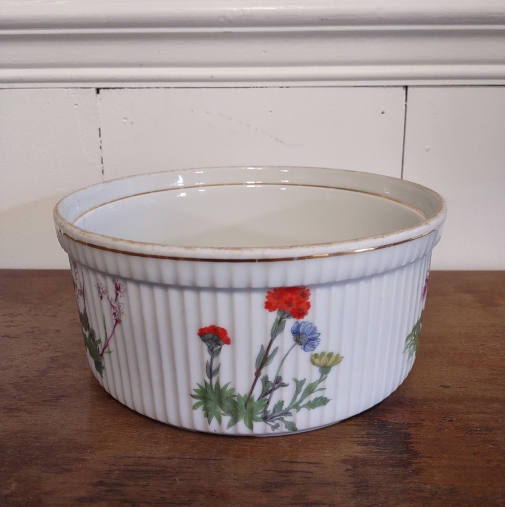 Vintage "Lourioux Le Faune" Fireproof Porcelain 8" FLORAL Casserole Soufflé Dish